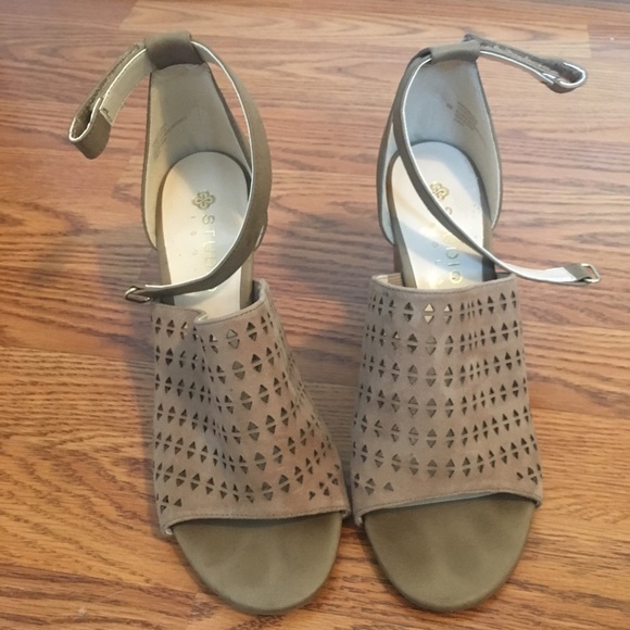 Lesley Suede Sandals - Picture 2 of 3